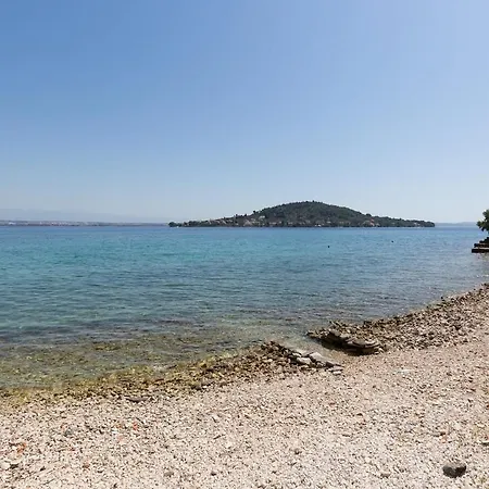 House On The Sea *